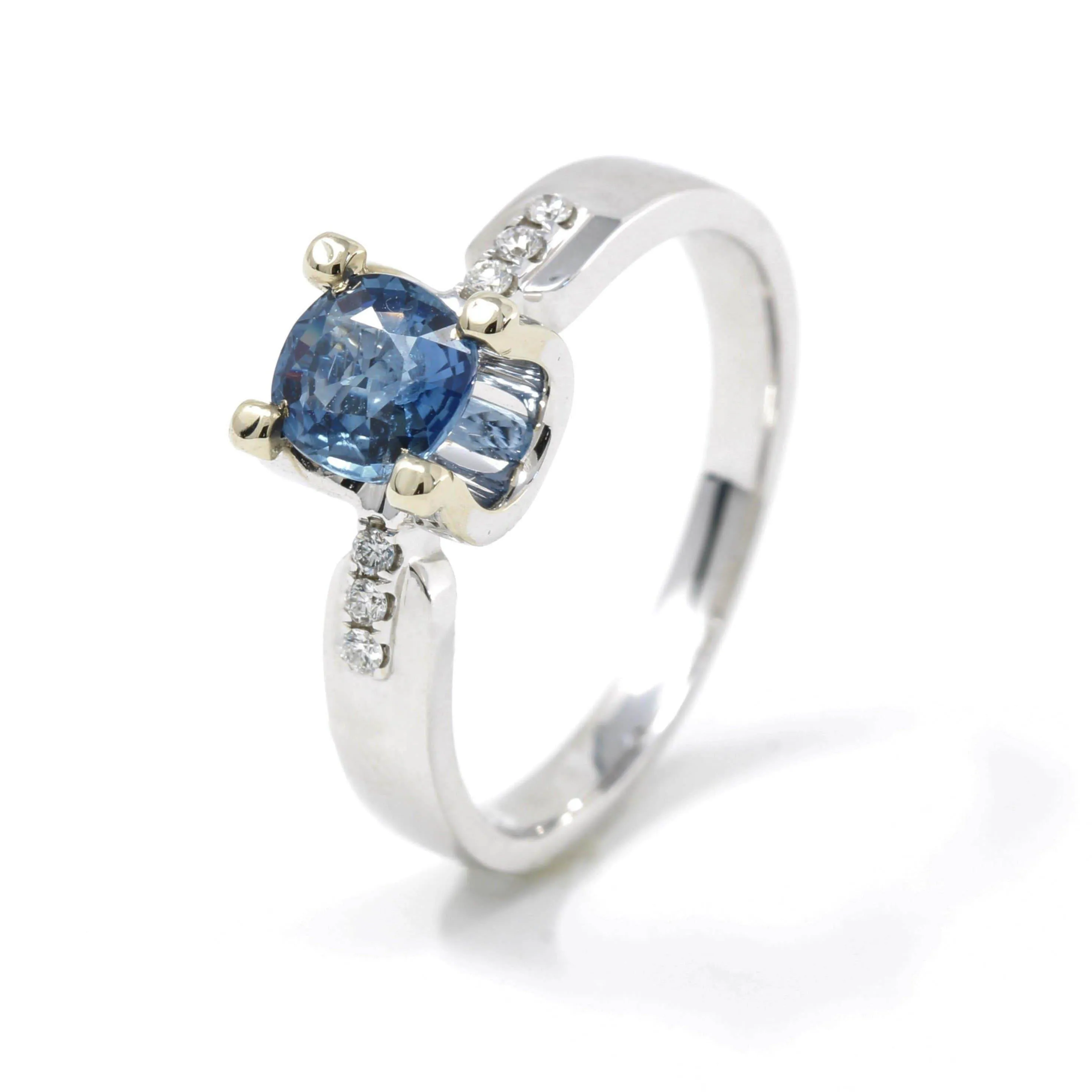 18k White Gold Natural Blue Sapphire Engagement Ring