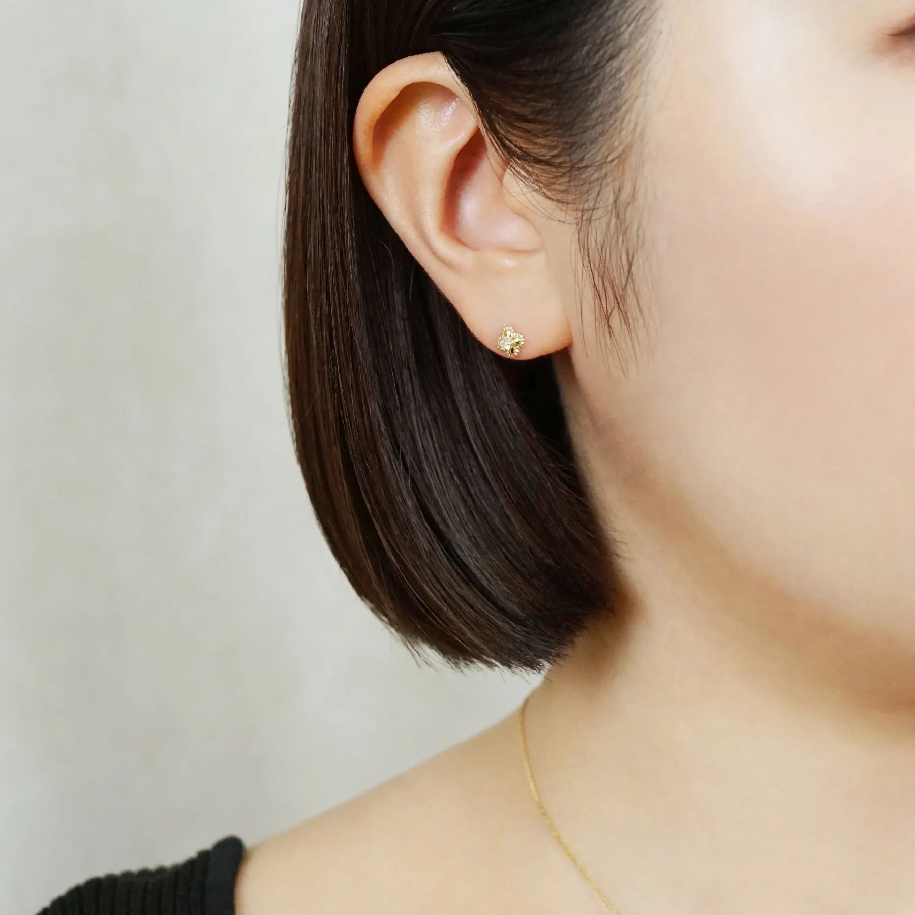 18K/10K Moonstone Milgrain Flower Stud Earrings (Yellow Gold)
