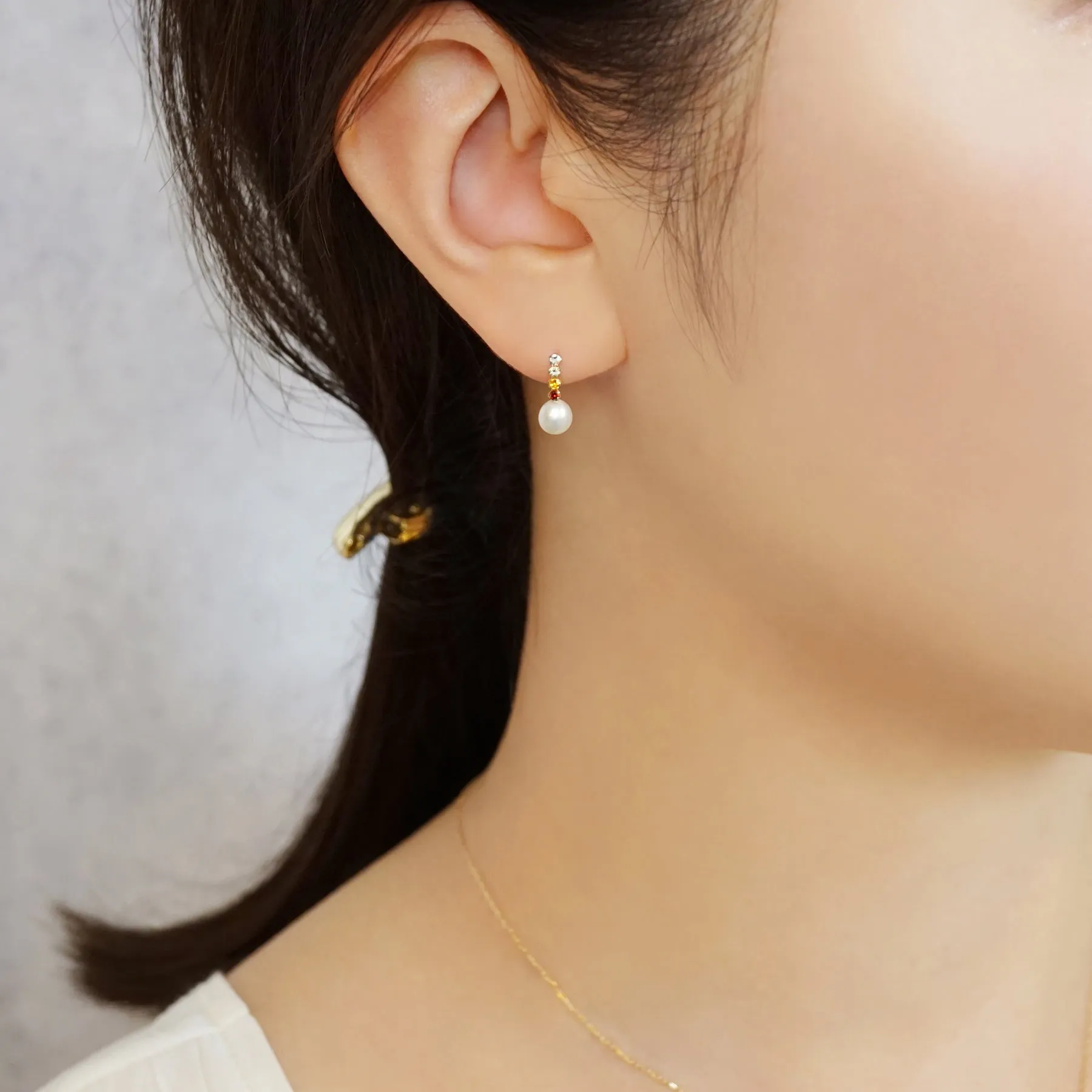 18K/10K Natural Stone Rainbow Pearl Vertical Line Earrings (Yellow Gold)