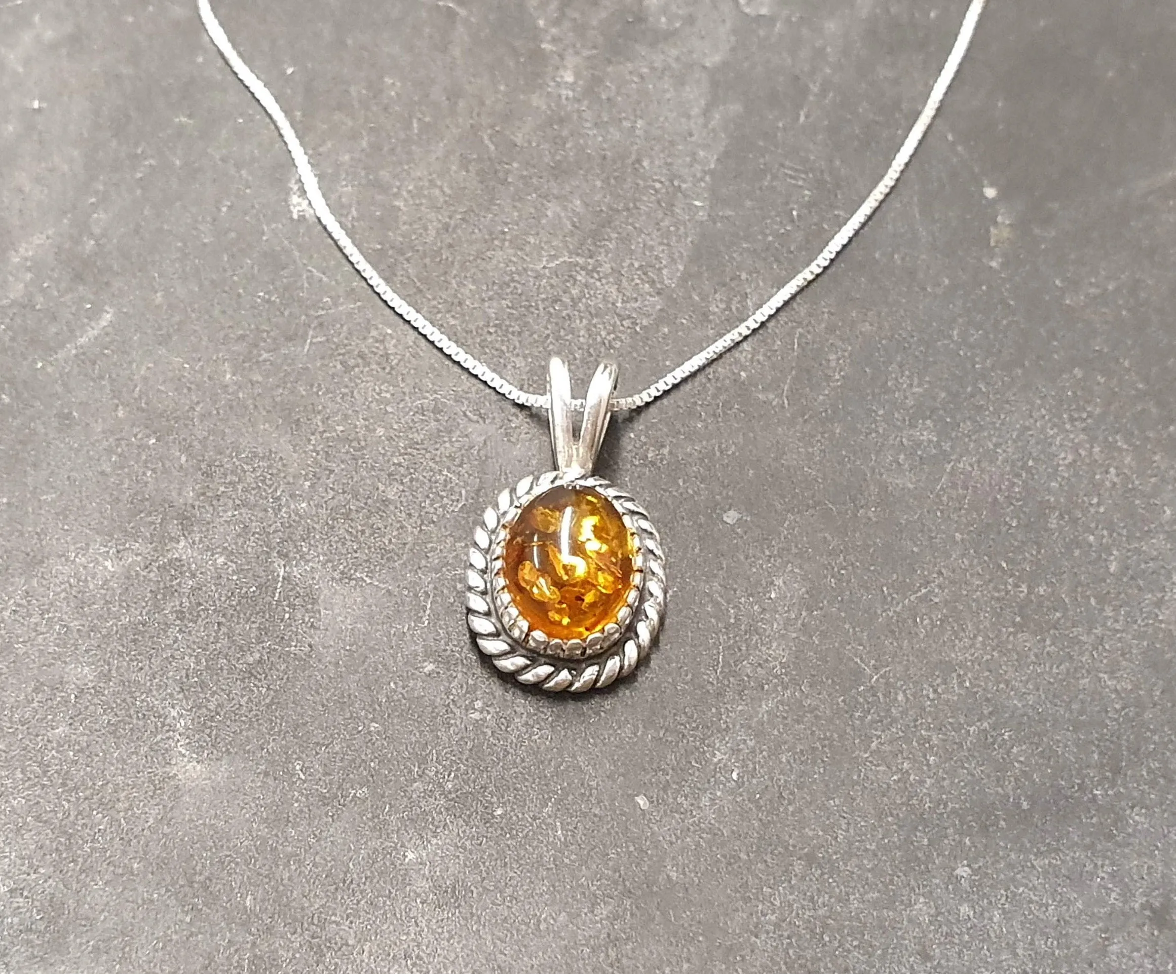Amber Vintage Necklace - Natural Amber Pendant - Solitaire Amber Necklace