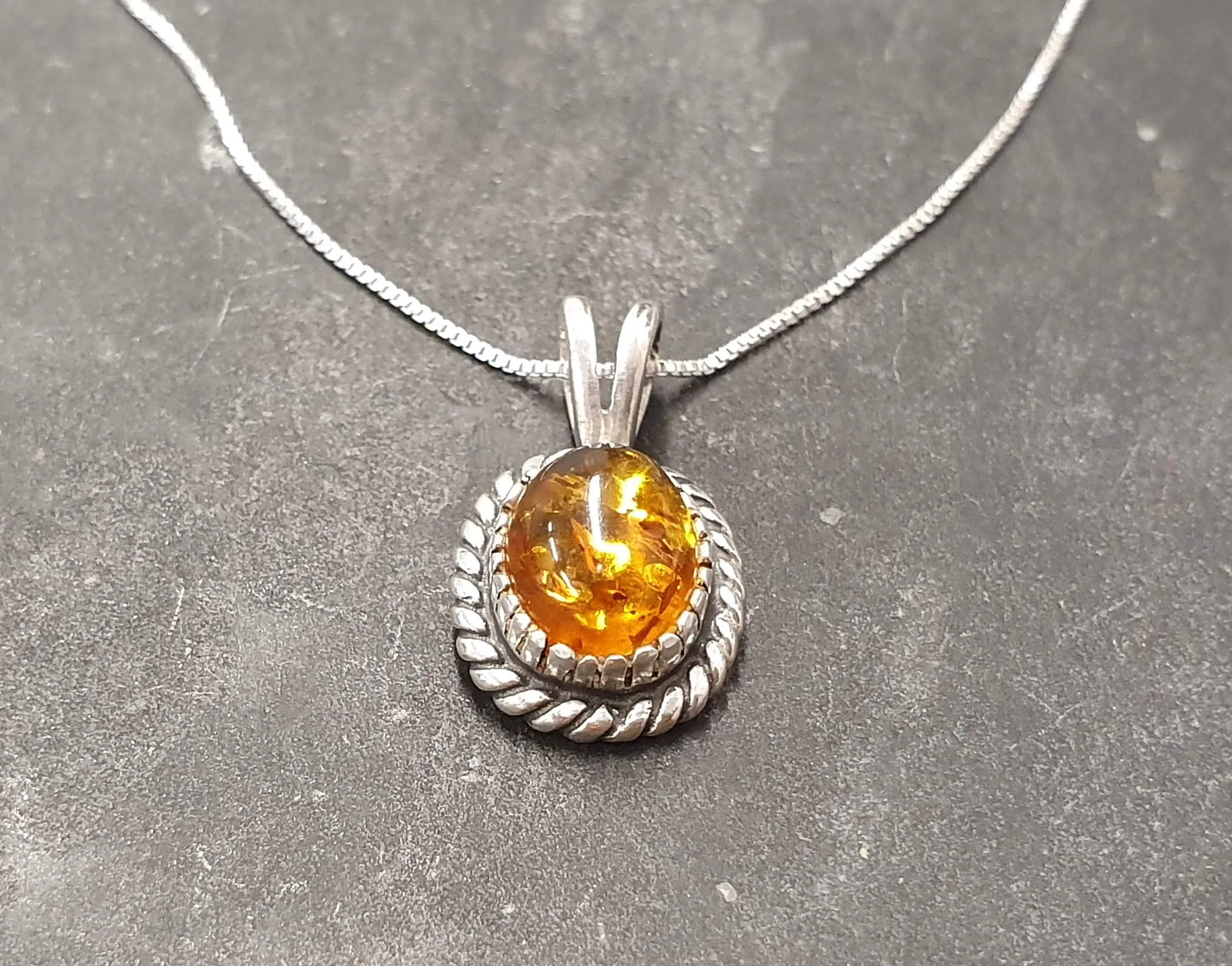 Amber Vintage Necklace - Natural Amber Pendant - Solitaire Amber Necklace
