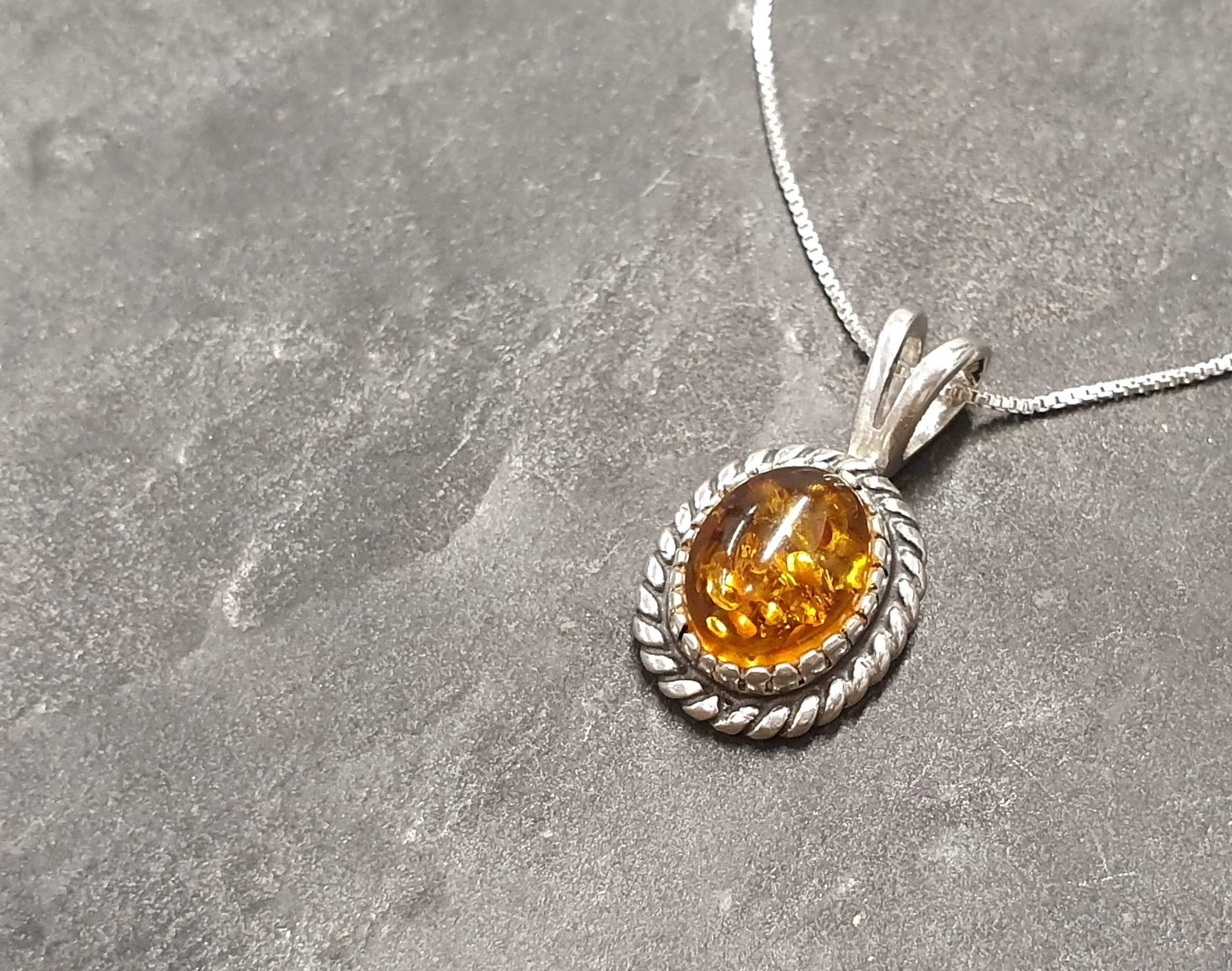 Amber Vintage Necklace - Natural Amber Pendant - Solitaire Amber Necklace