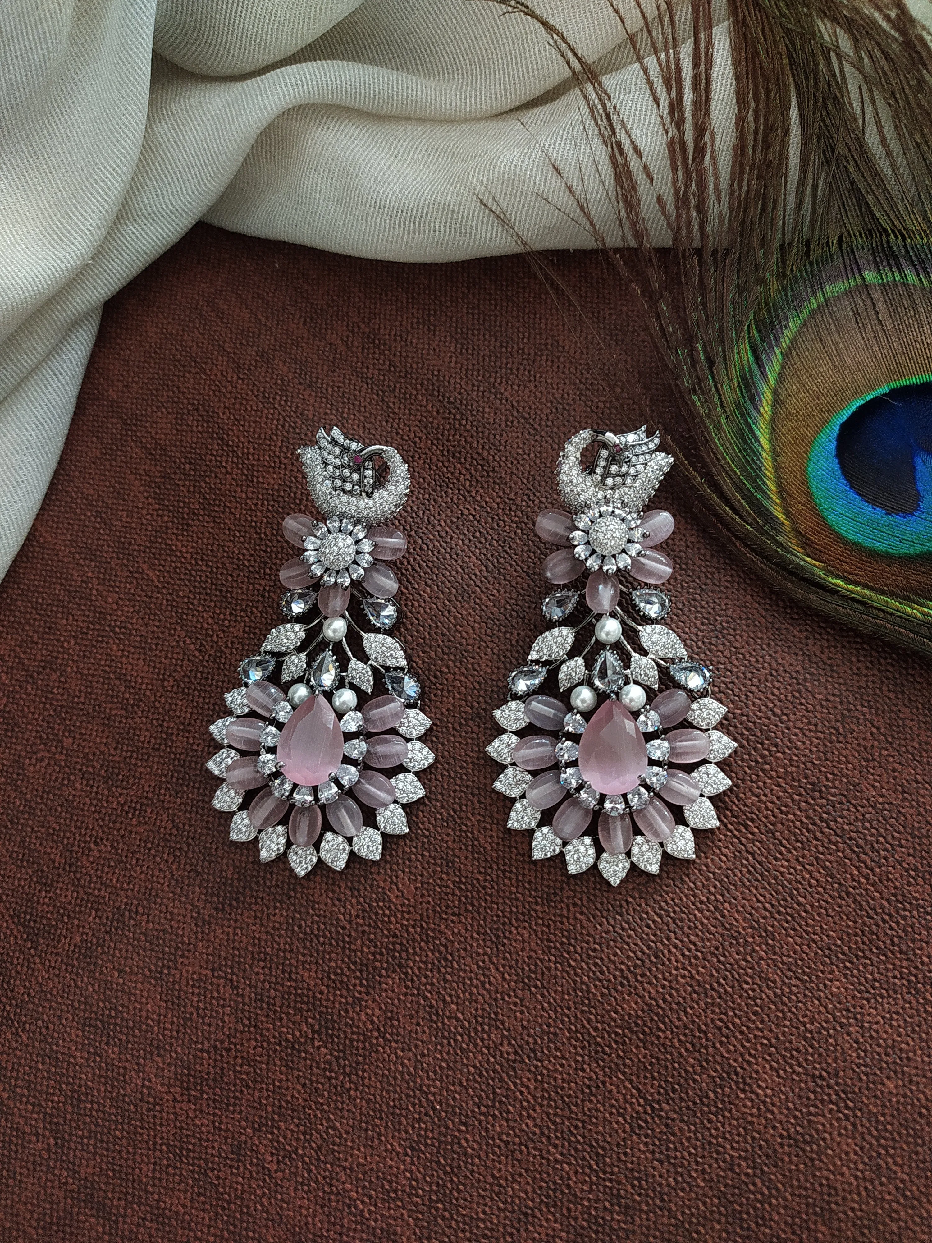 Captivating Floral Design Peacock Victorian Mala Set
