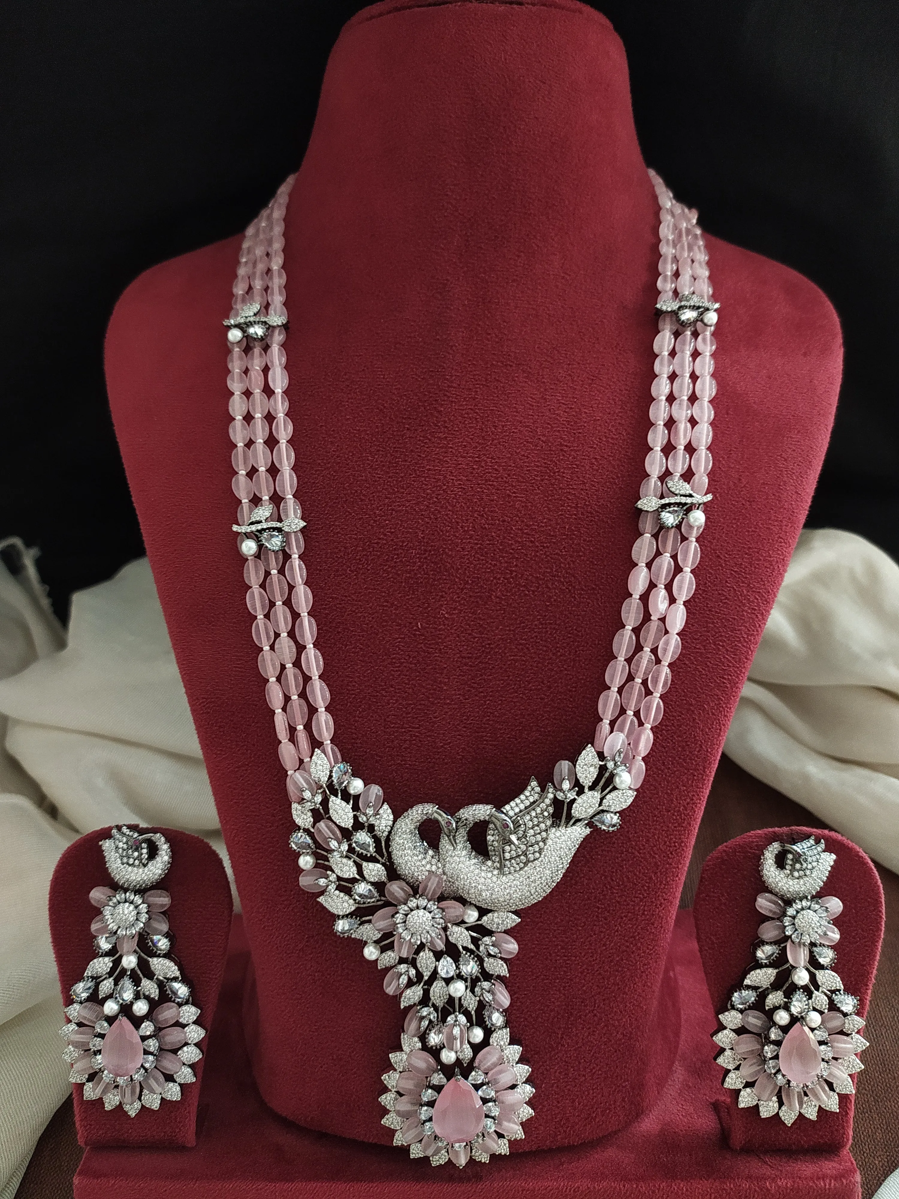 Captivating Floral Design Peacock Victorian Mala Set