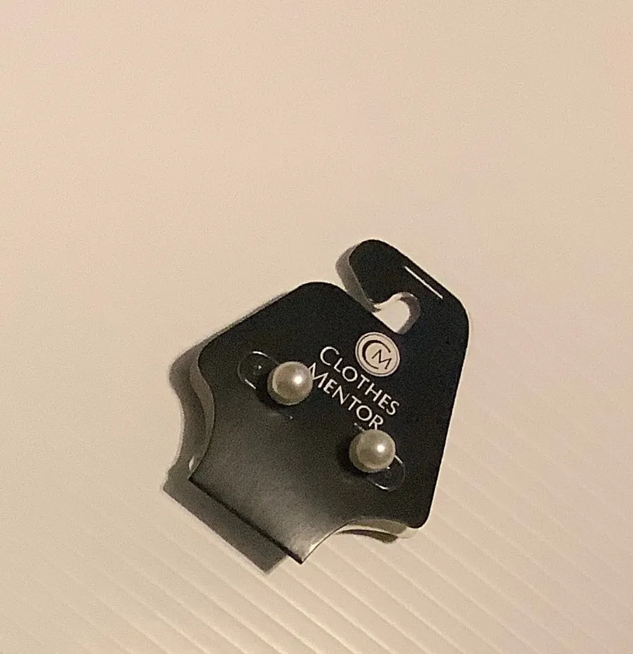 Earrings Dangle/drop By Clothes Mentor