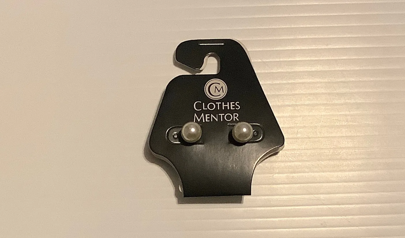 Earrings Dangle/drop By Clothes Mentor