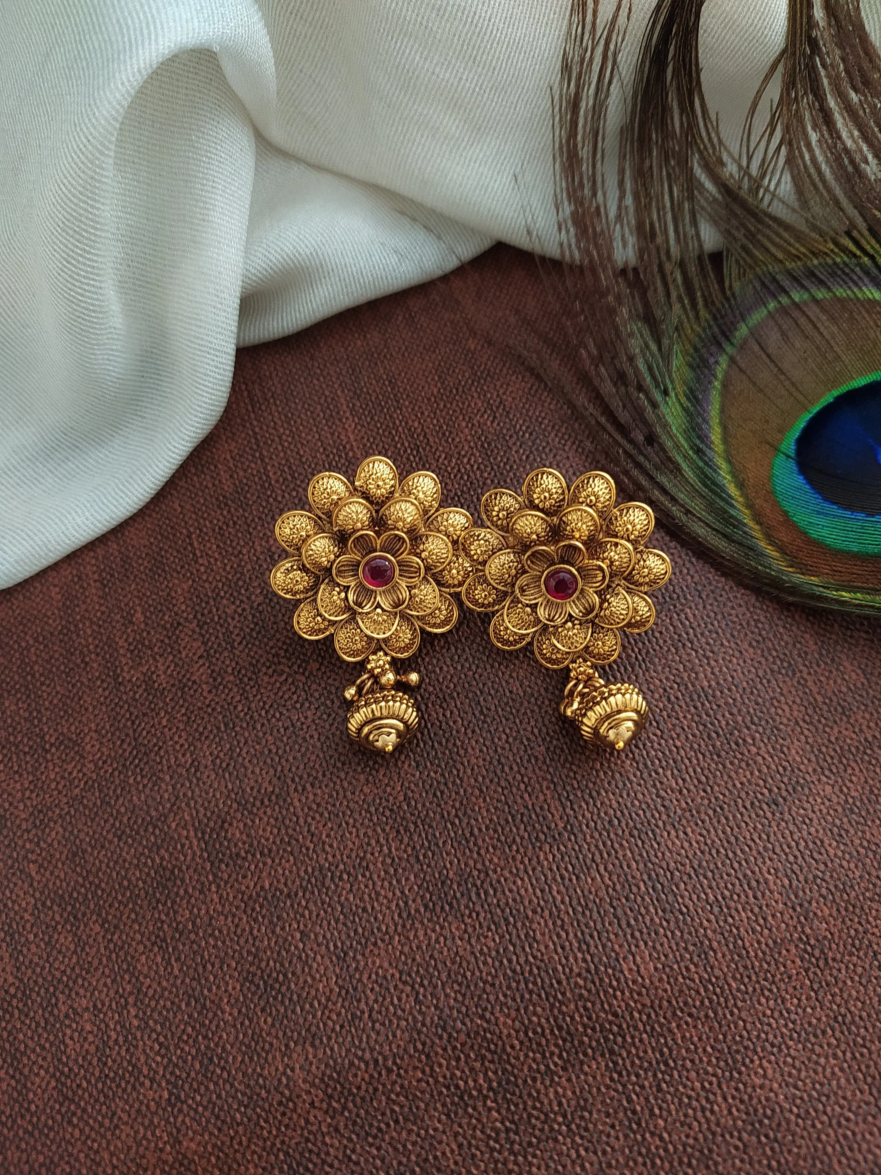 Goddess Lakshmi Ji Temple Pendant Divine Antique Mala Set