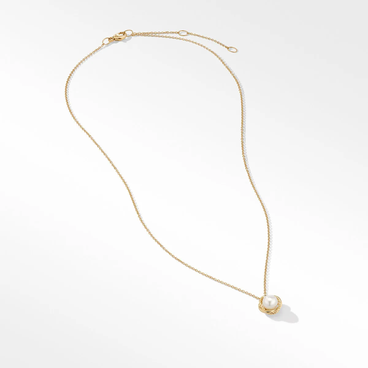 Infinity Pendant Necklace in 18K Yellow Gold with Pearl