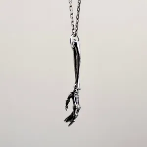 Macabre pendant