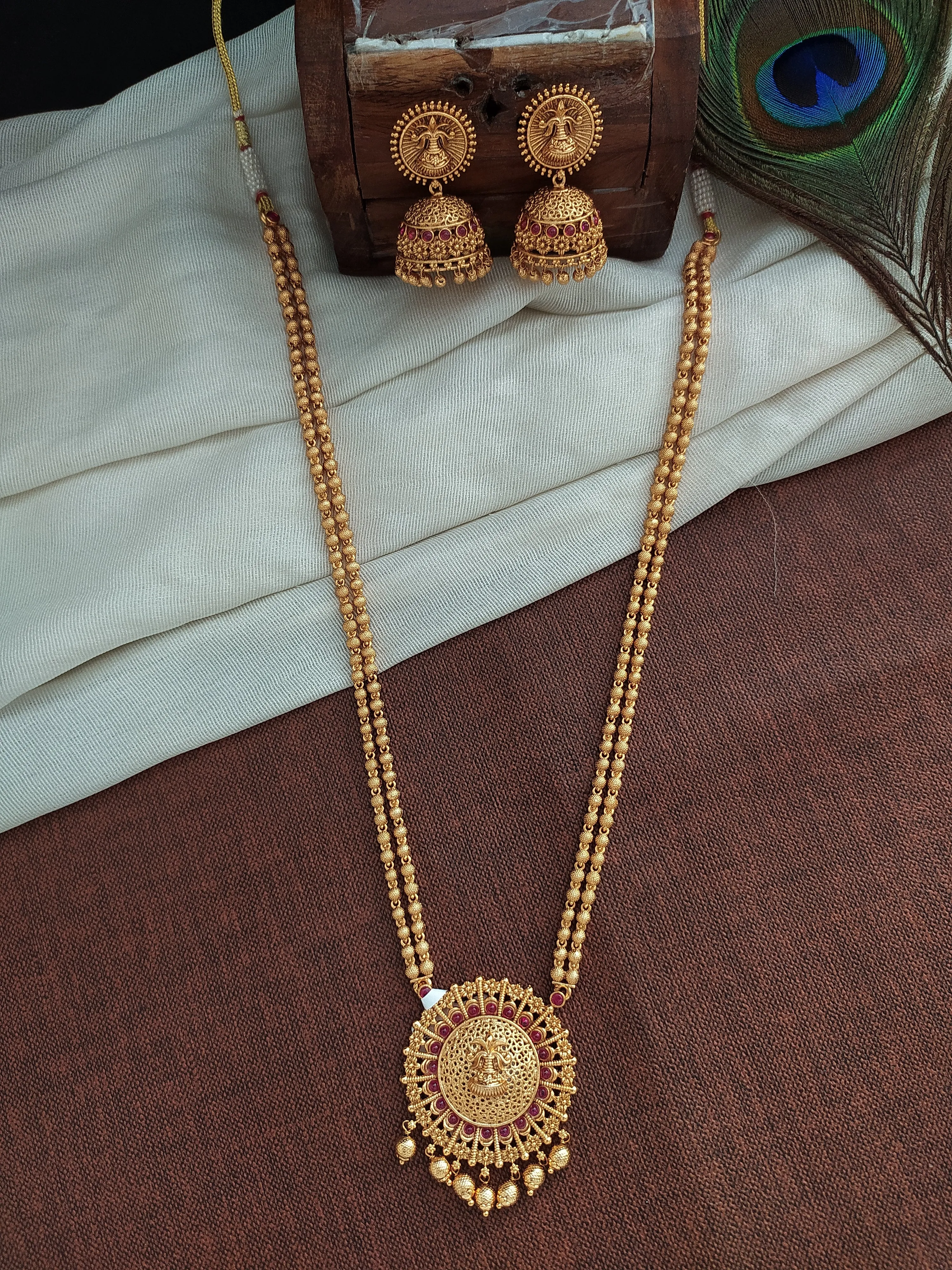 Matt Finish Goddess Lakshmi Mala Set