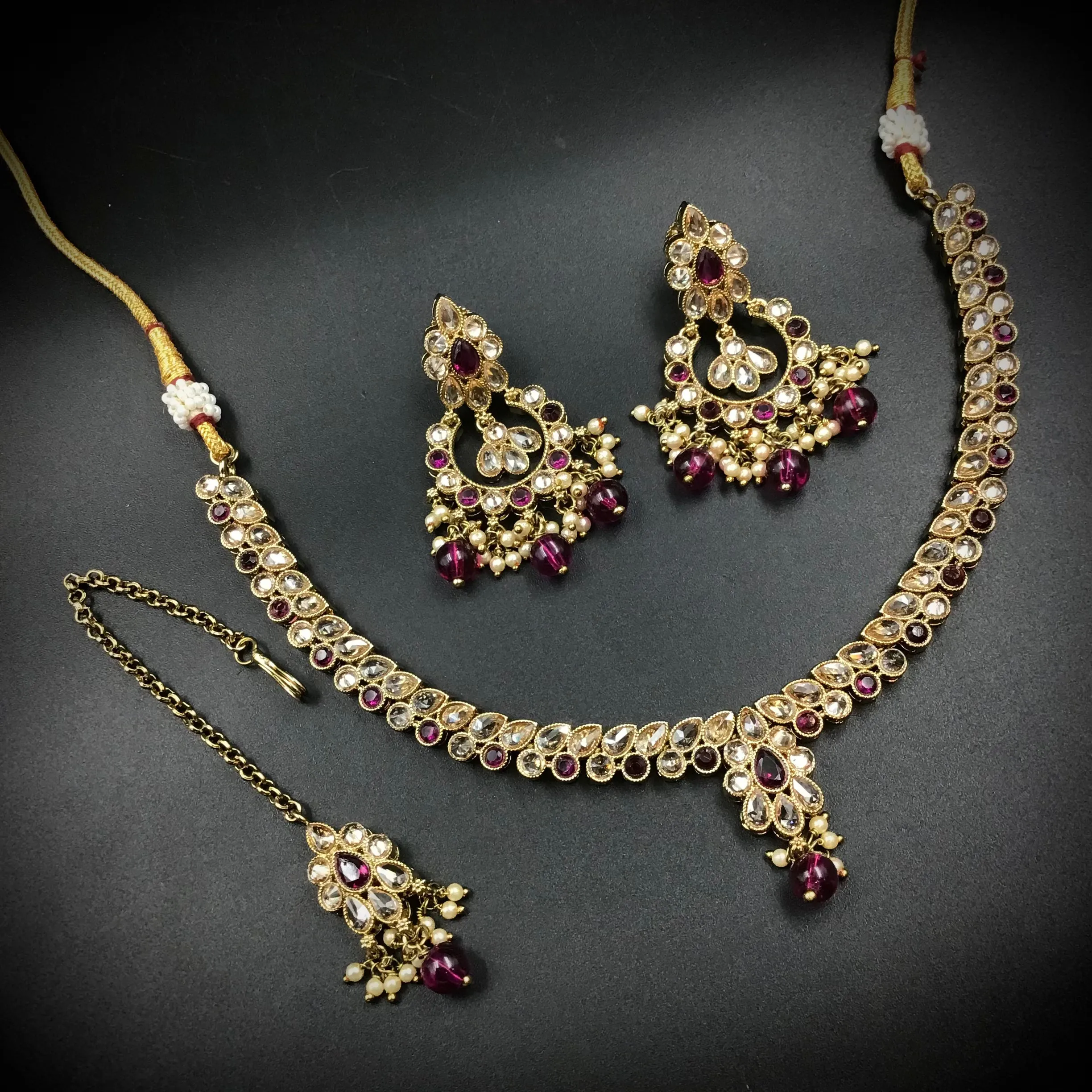 Round Neck Antique Necklace Set 4652-33