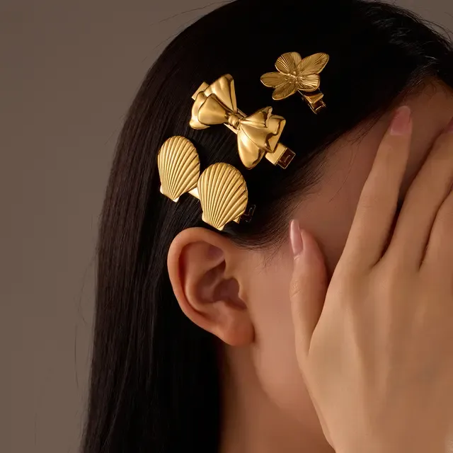 Shellcore Beachey Gold Hairpin