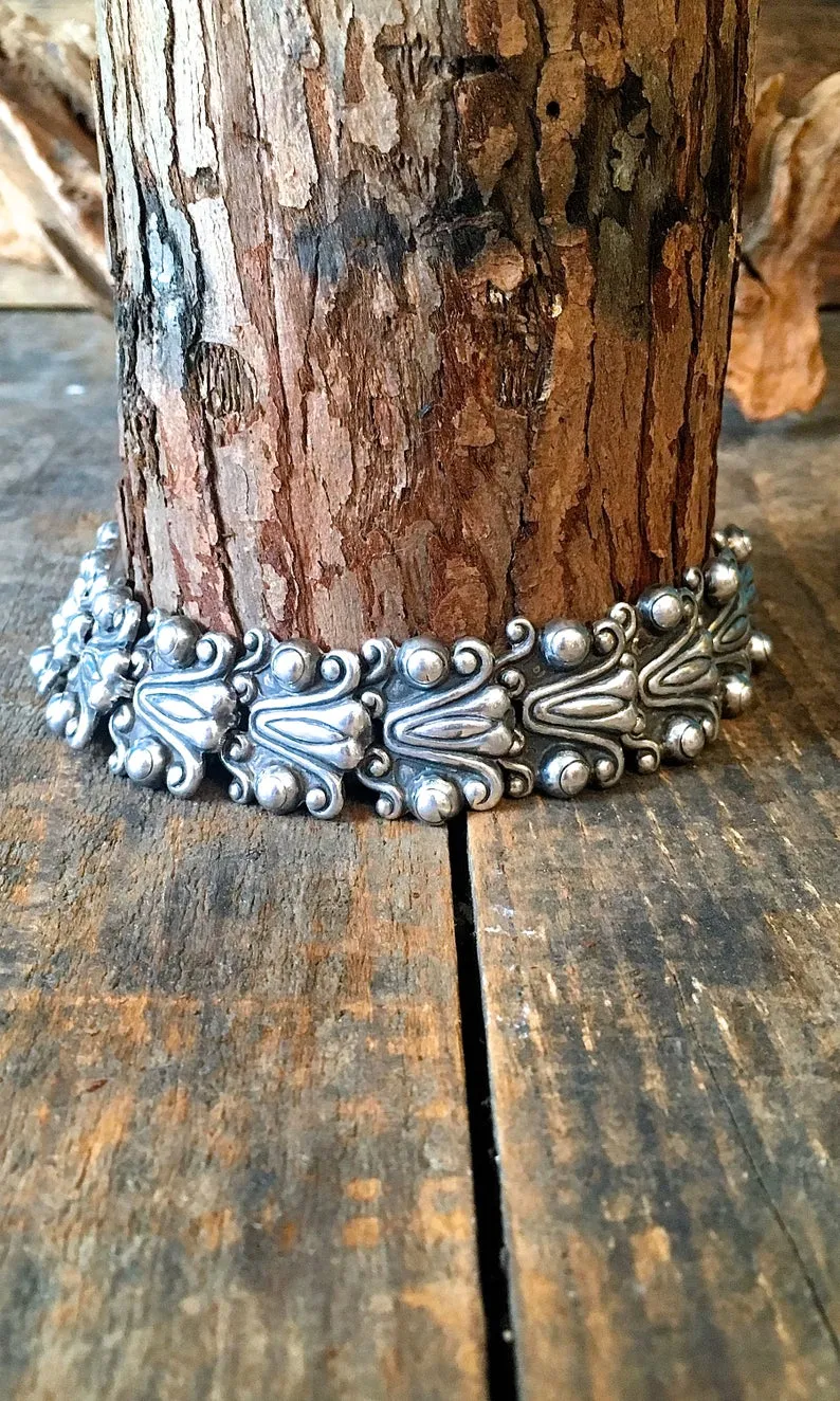 SILVER STRIKE 1950s Mexican Sterling Silver Aztec Pre Columbian Bracelet