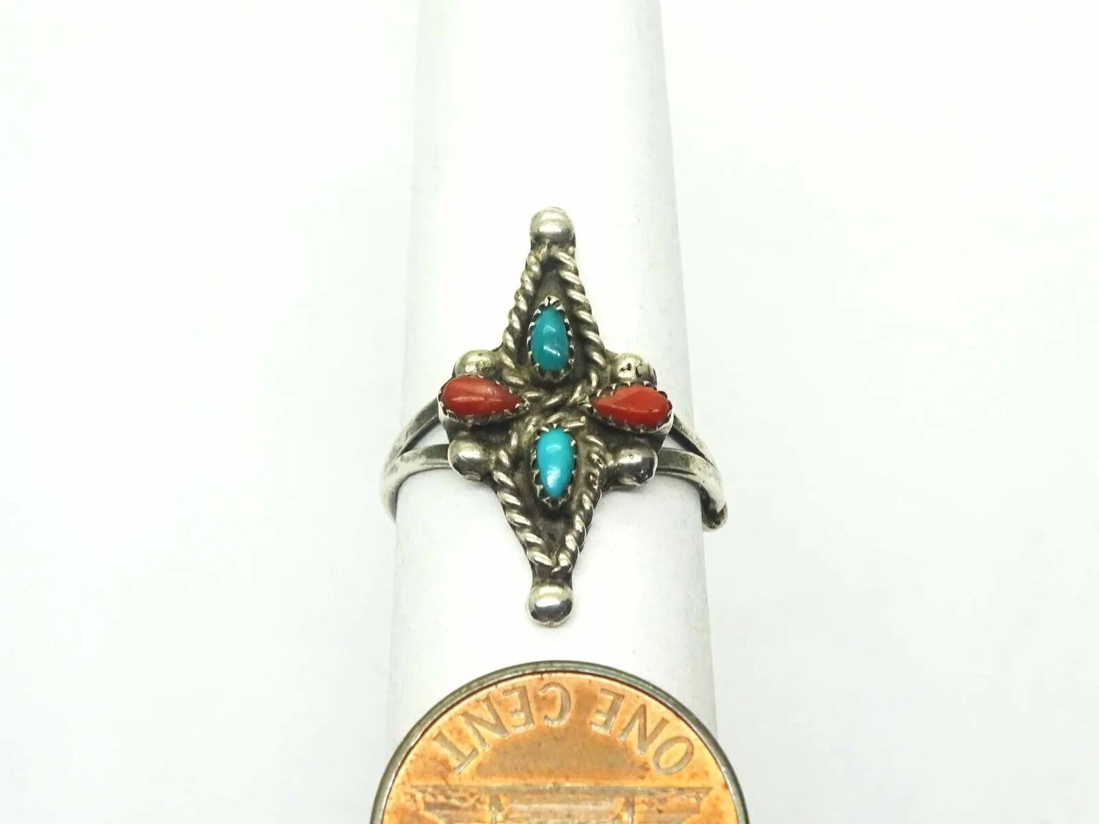 Southwestern Needle Point Turquoise & Red Coral Ring Sterling Silver Size 6.5