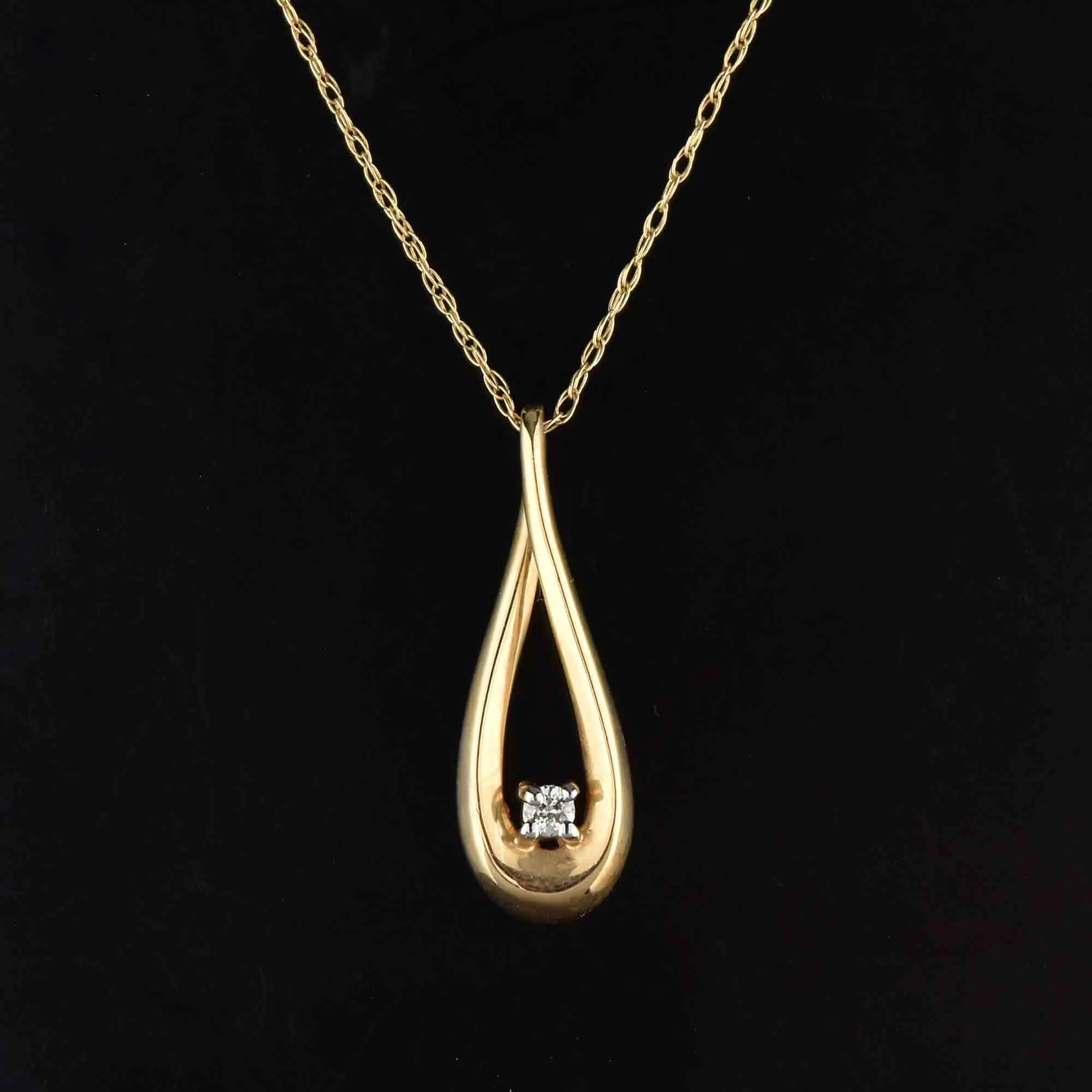 Vintage Infinity 14K Gold Diamond Pendant Necklace