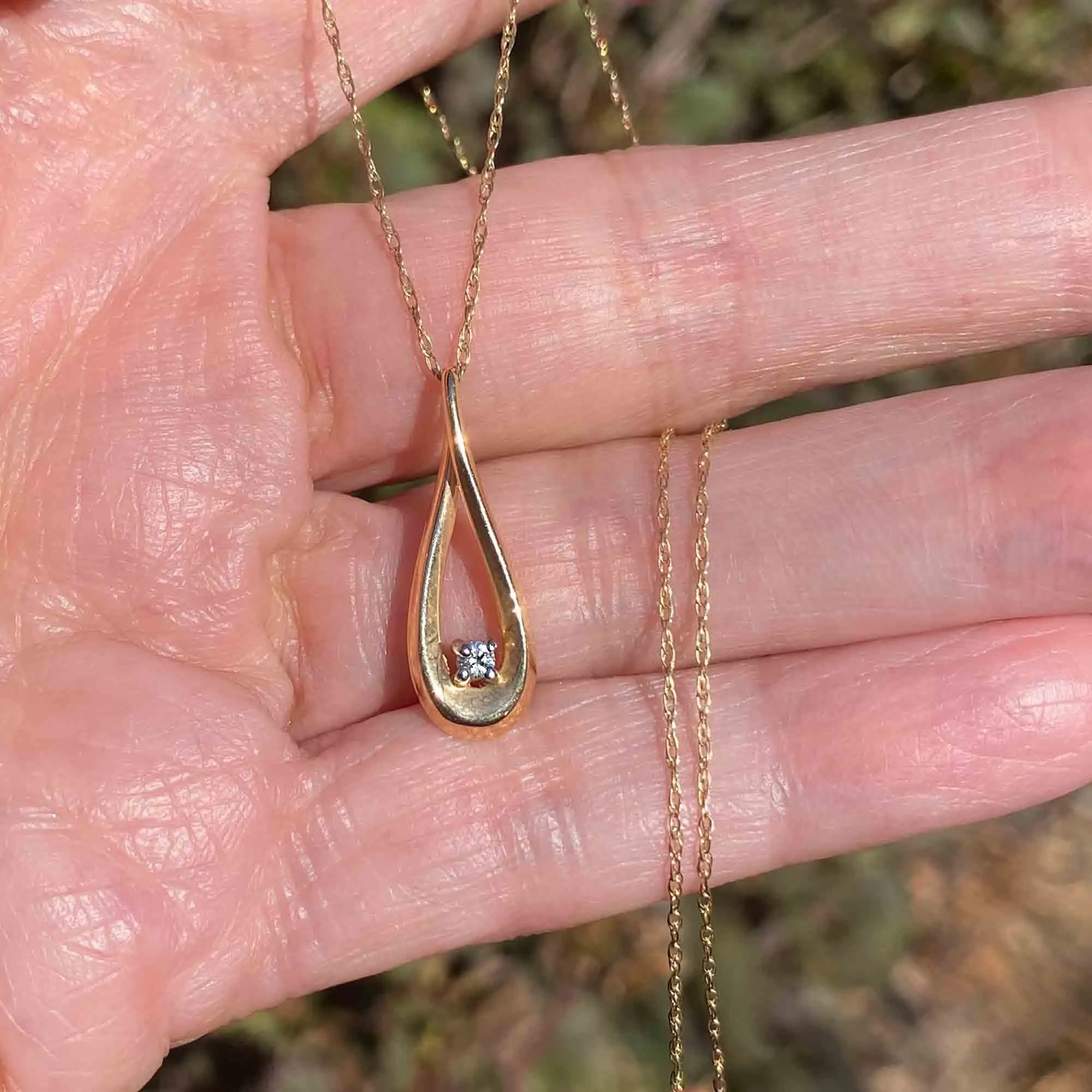 Vintage Infinity 14K Gold Diamond Pendant Necklace
