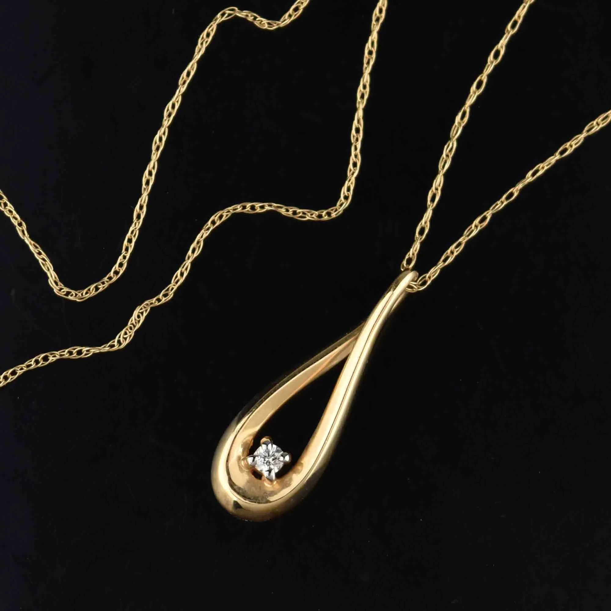 Vintage Infinity 14K Gold Diamond Pendant Necklace